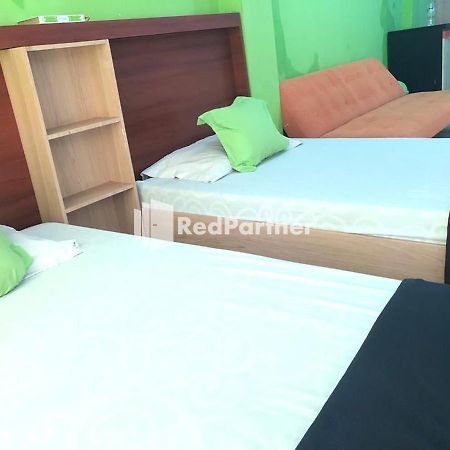 Seungit Syariah Inn Tebet Mitra Reddoorz Jacarta Exterior foto