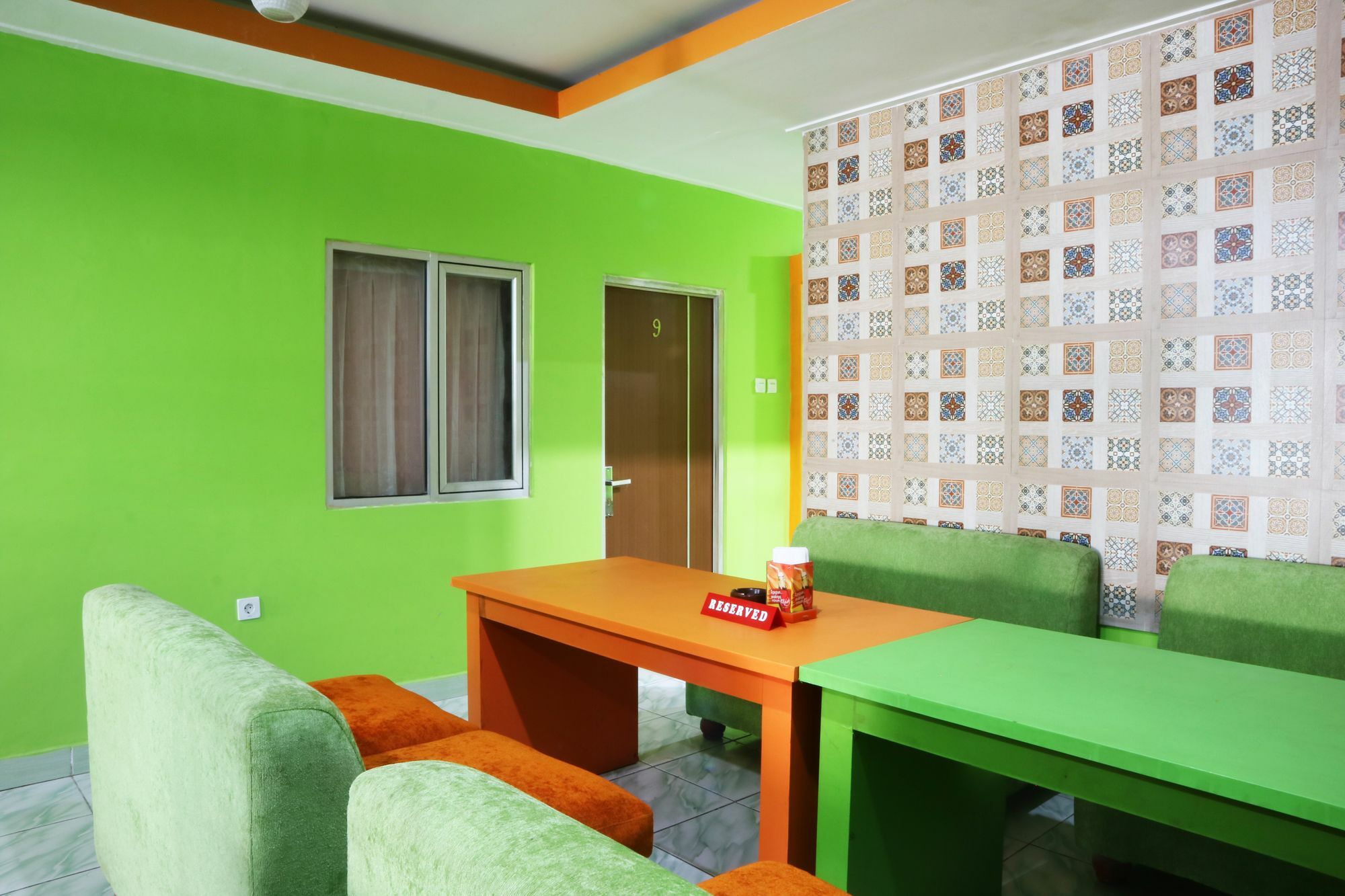 Seungit Syariah Inn Tebet Mitra Reddoorz Jacarta Exterior foto