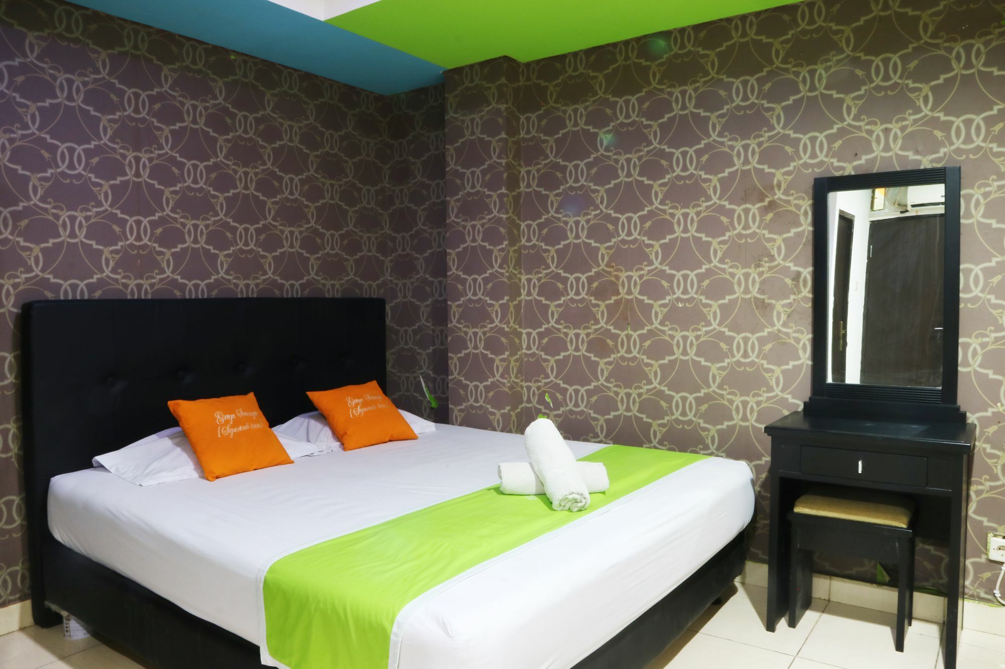 Seungit Syariah Inn Tebet Mitra Reddoorz Jacarta Exterior foto